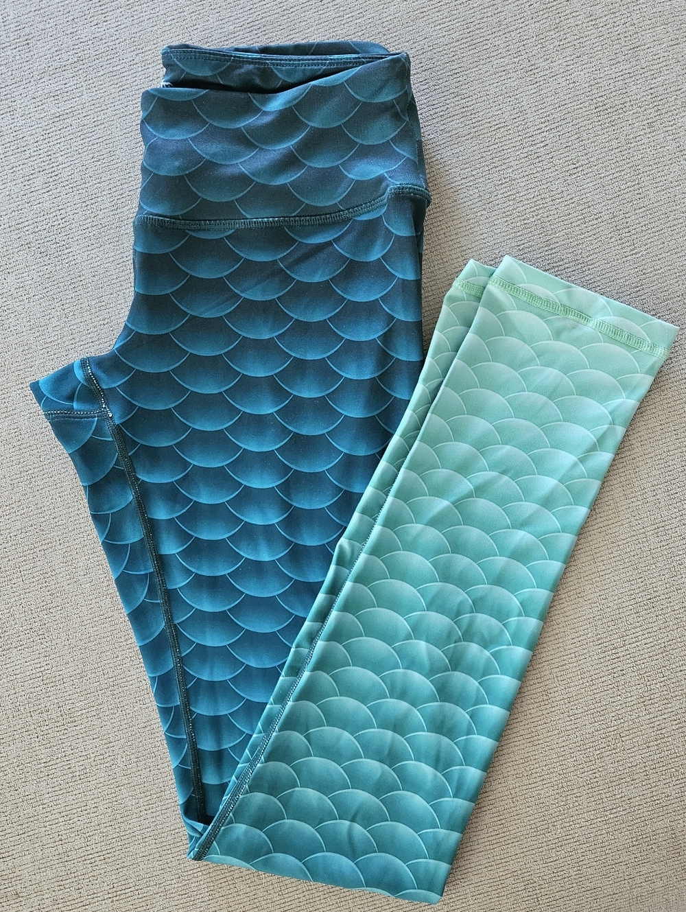 Fin FUN Mermaid Scale Print Leggings in Teal & Mint